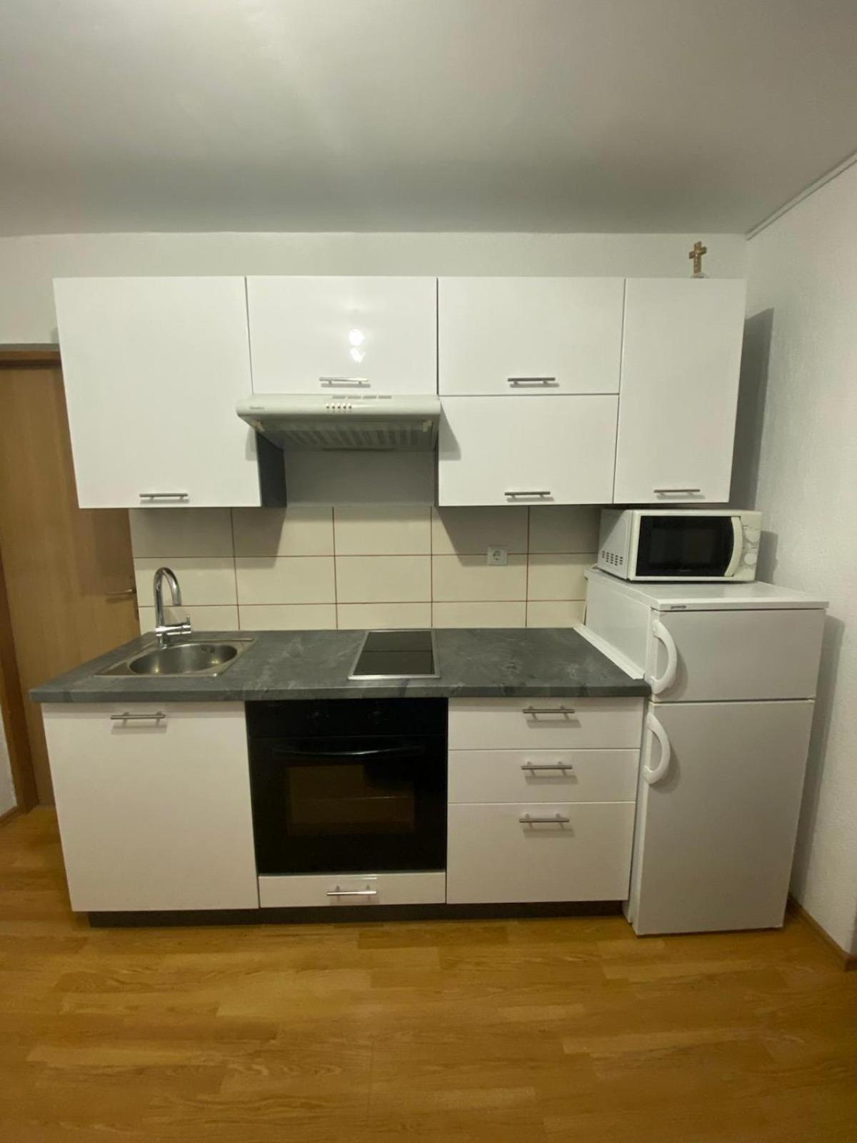 Apartments Marko Vir Bagian luar foto