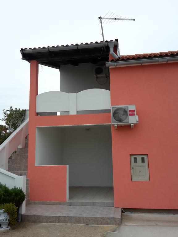 Apartments Marko Vir Bagian luar foto