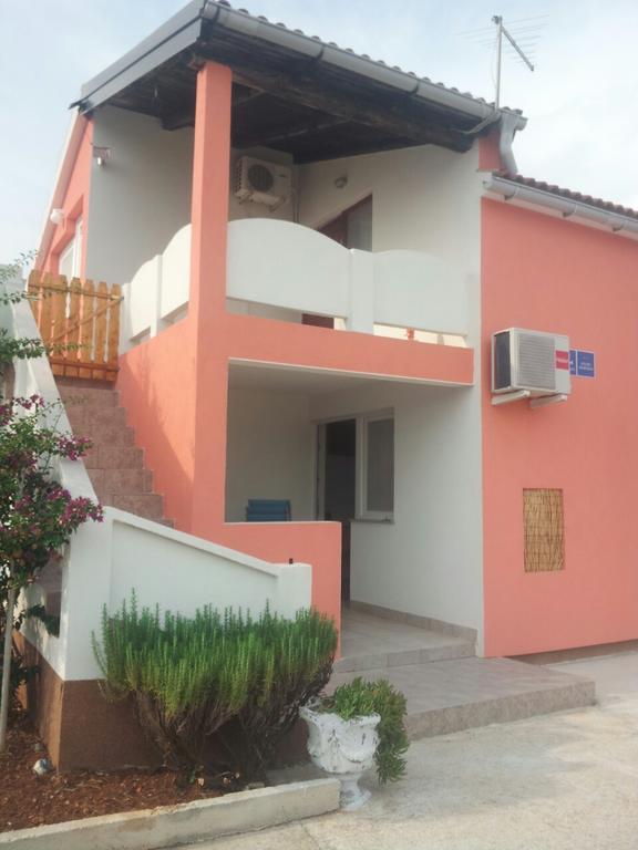 Apartments Marko Vir Bagian luar foto