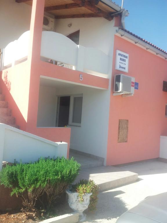 Apartments Marko Vir Bagian luar foto