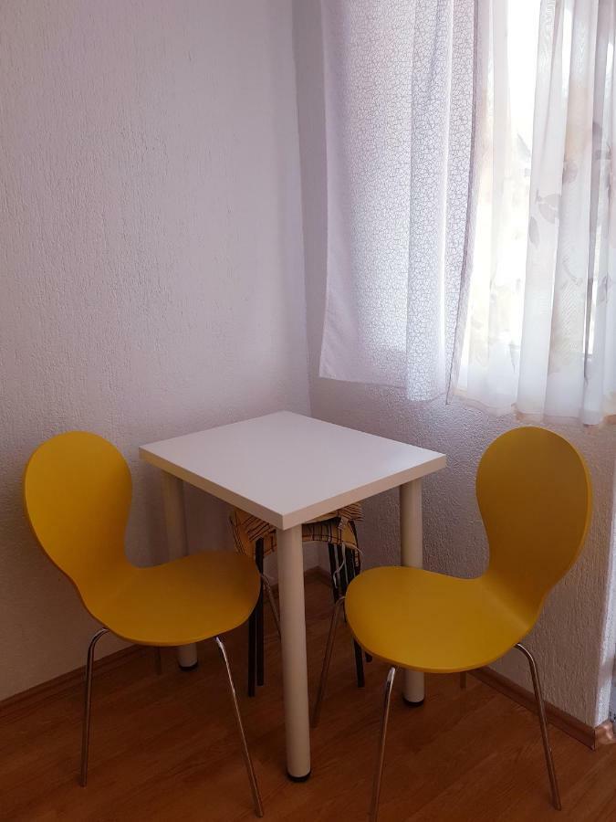 Apartments Marko Vir Bagian luar foto