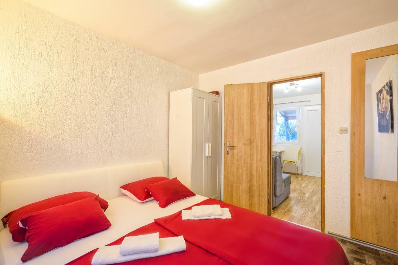 Apartments Marko Vir Bagian luar foto